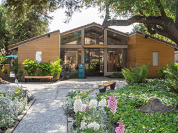 Terra Glen in San Jose: 112 units on 3.78 acres, built in 1978 and renovated with bamboo cladding. Photographed by Jason Foy.