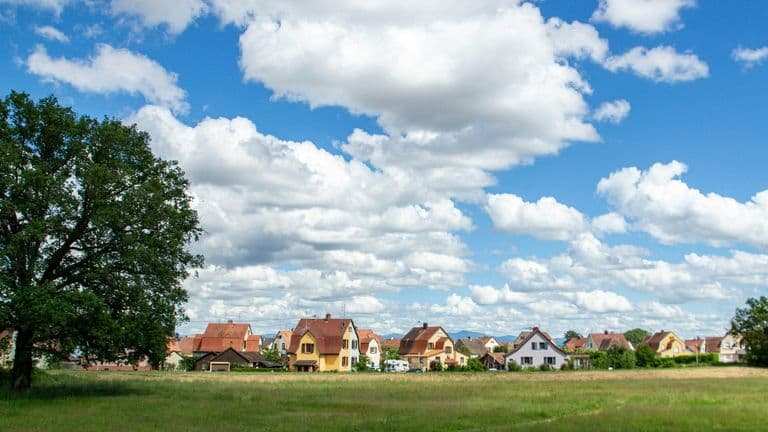 Real Estate Podcast Tackles Renting vs. Buying as Market Uncertainty Clouds Housing Choices