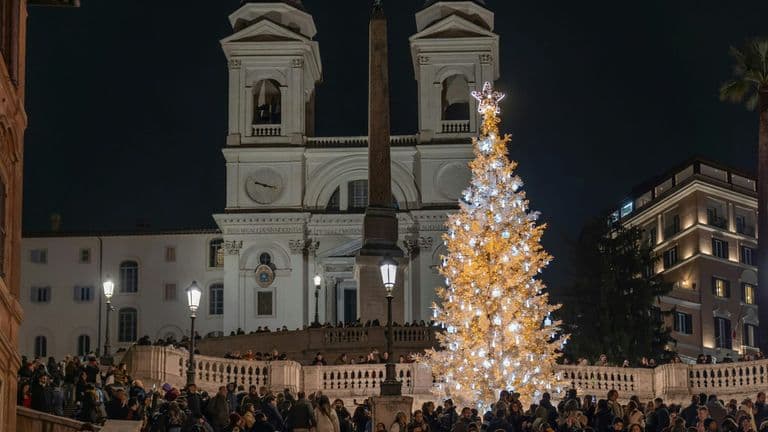 Holiday and Cultural Events Draw Angelenos on December 7 Weekend