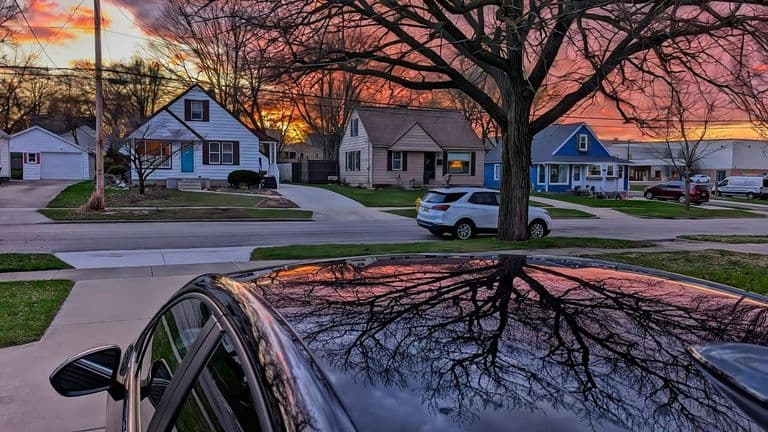 U.S. Real Estate Market Cools as 2025 Closes, Opening Doors for Buyers