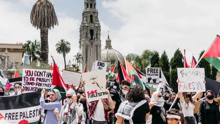 Community Response to Federal Actions in Los Angeles: Mobilization, Resistance, and the Fight for Immigrant Rights