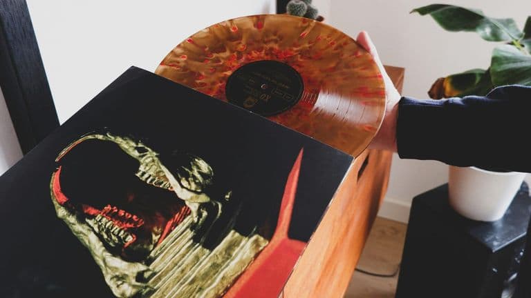 Taylor Swift’s Bold Vinyl Drop Sparks Fan Frenzy