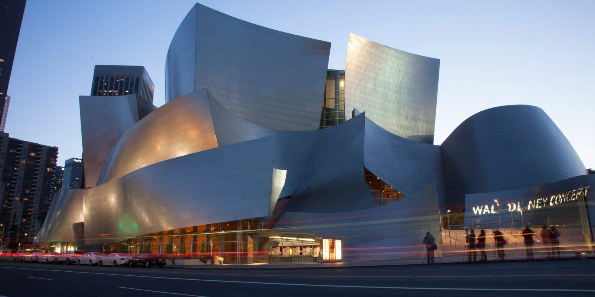 Los Angeles Art Scene Flourishes with Diverse Exhibitions