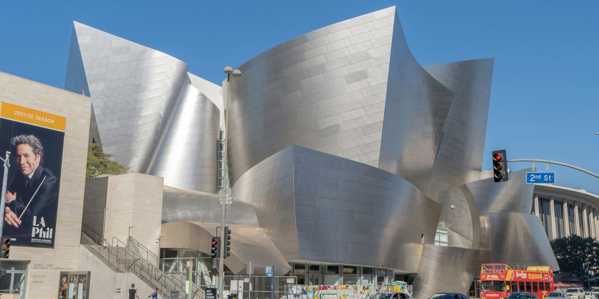 Los Angeles Art Scene Flourishes with Diverse Exhibitions