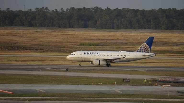 U.S. Government Shutdown Disrupts Air Travel